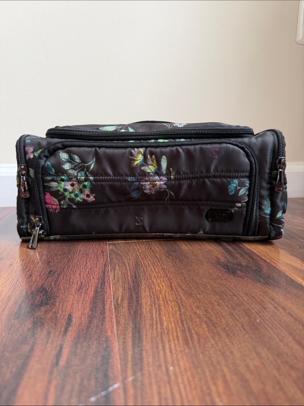 Lug Trolley Toiletries Zipper Bag Black Floral